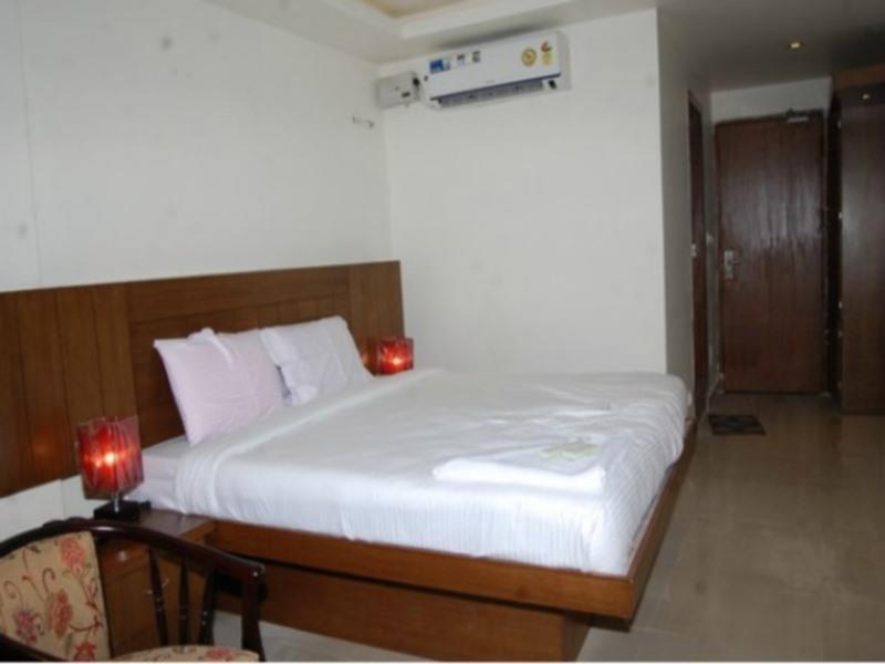 Hotel Rainbow International Shamshabad 4*