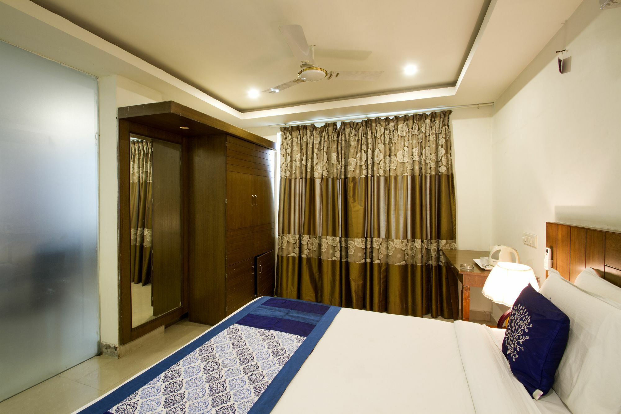 Hotel Rainbow International Shamshabad 4*